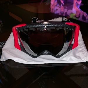 Oakley Ski Googles-carbon fiber frame, prism lense